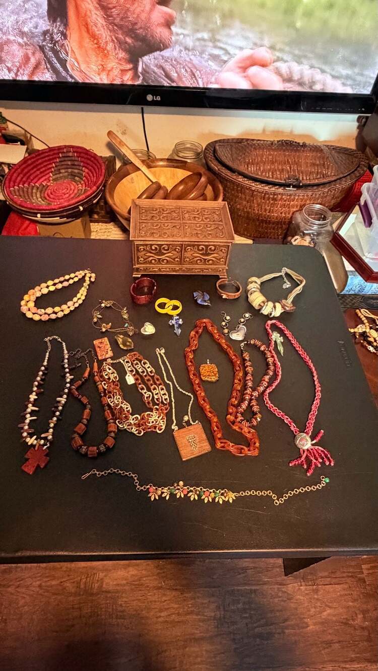 Vintage Assorted Costume Jewelry Lot (23)pieces with Box
